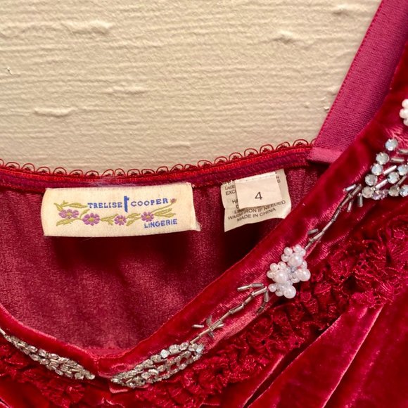 Stunning Trelise Cooper Red Velvet Top! - Picture 3 of 6